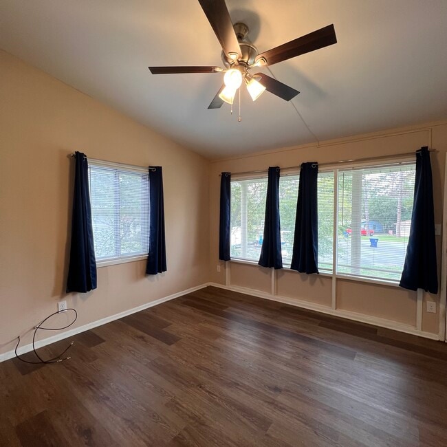 Foto del edificio - 47 Francis Ave