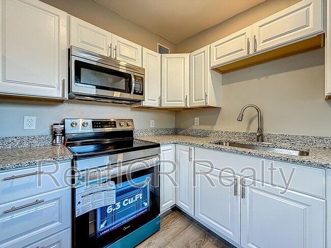 Foto del edificio - 4017 E Grove St