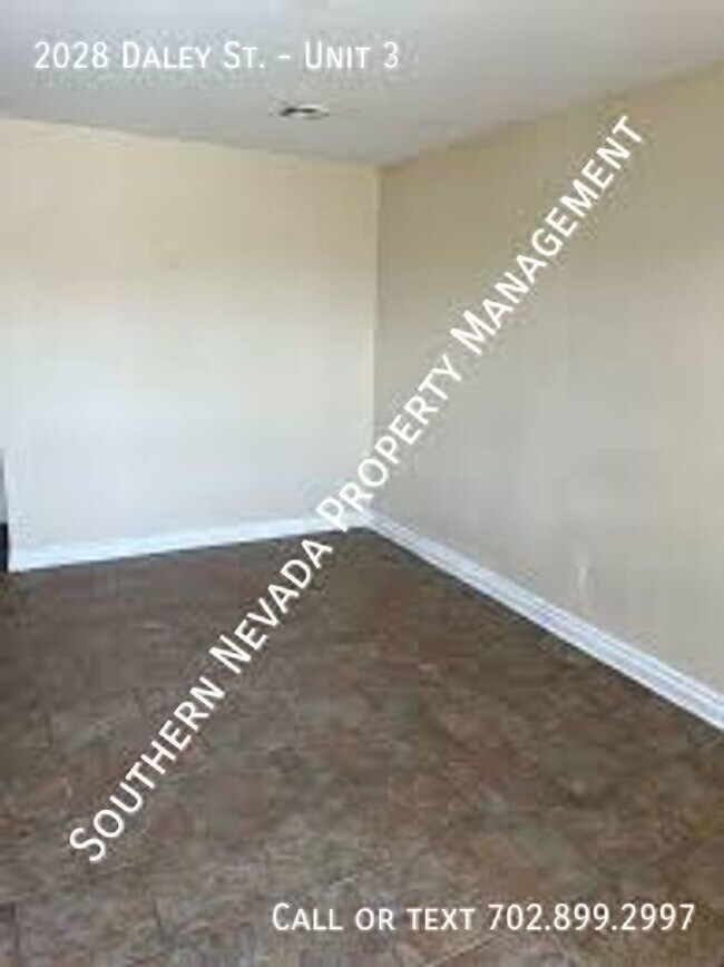 Foto del edificio - 2 bed 1 bath