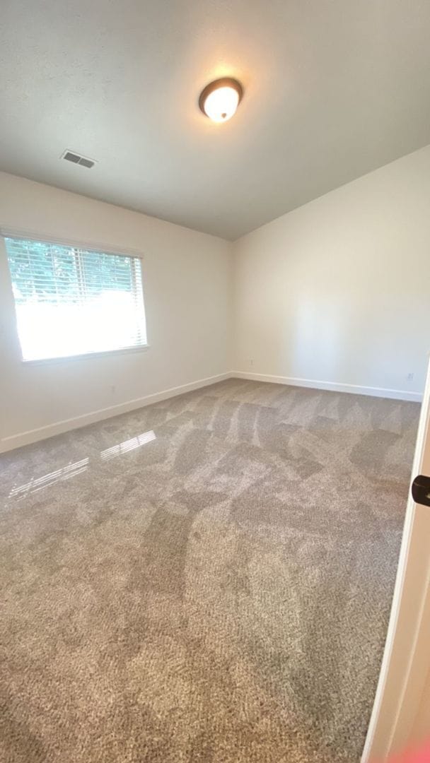 Building Photo - Beautiful Lake Forest Townhomes