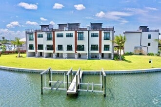 Building Photo - 773 Gran Kaymen Way