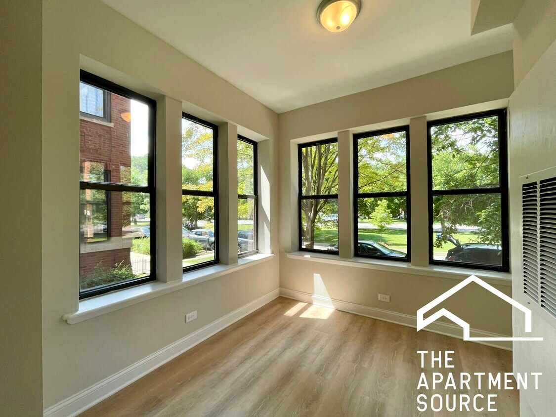 Foto principal - 2323 N Kedzie Blvd