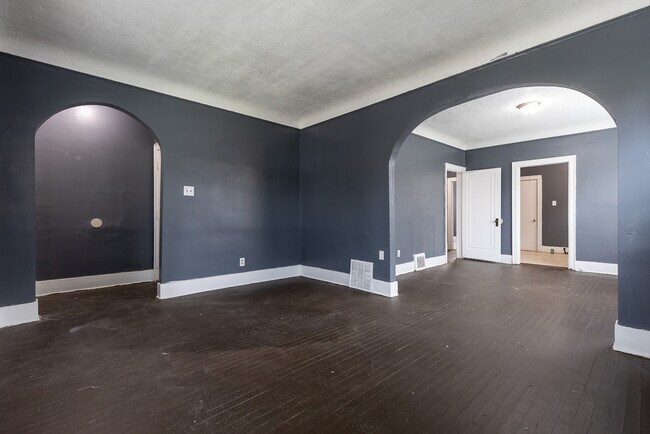 Building Photo - 15766 Ferguson St