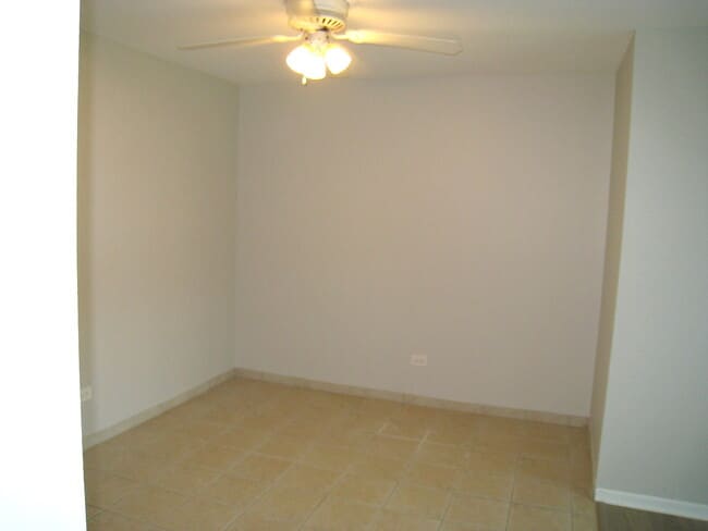 Foto del edificio - 920 S McKinley Ave