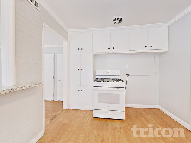 Building Photo - 7420 East Pkwy