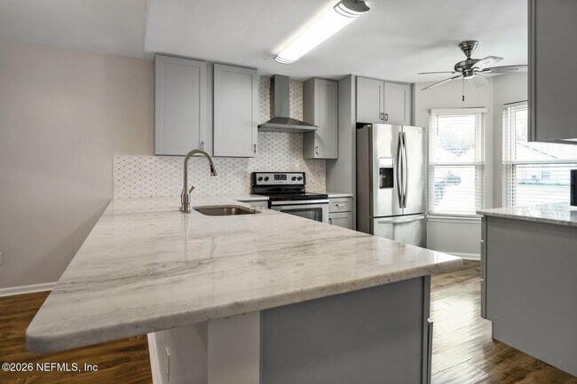 Foto del edificio - 1329 Cove Landing Dr