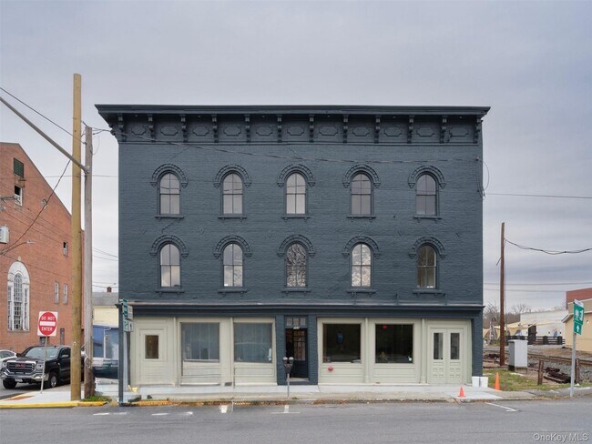 Foto del edificio - 702-704-704 Columbia St