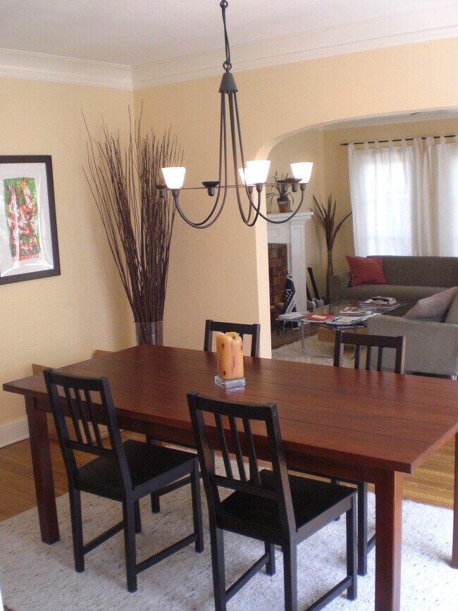 dining room walls are now white - 1149 Poinsettia Dr