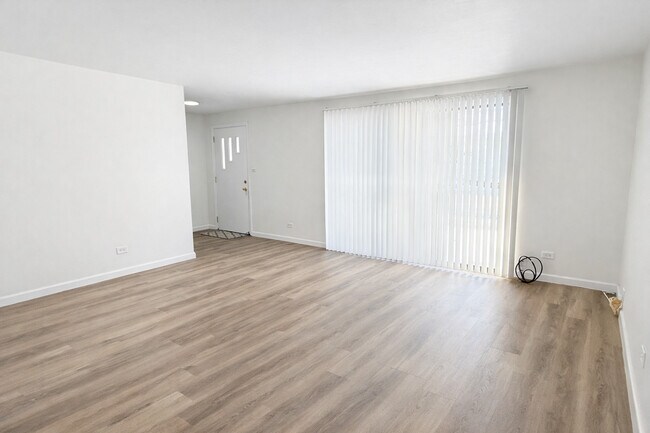 Foto del edificio - 1313 Wakeby Ln