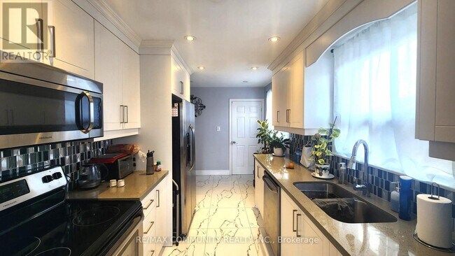 Building Photo - 317 Burrows Hall Blvd