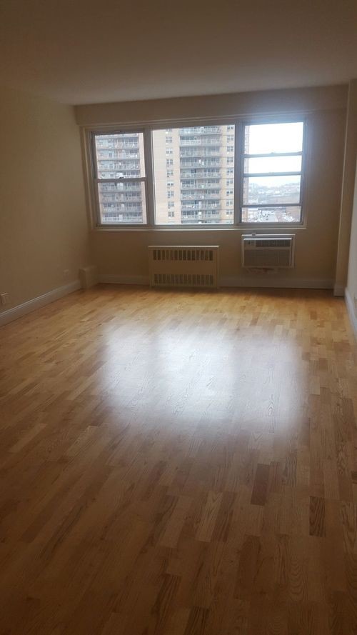 Building Photo - 2940 Ocean Pkwy