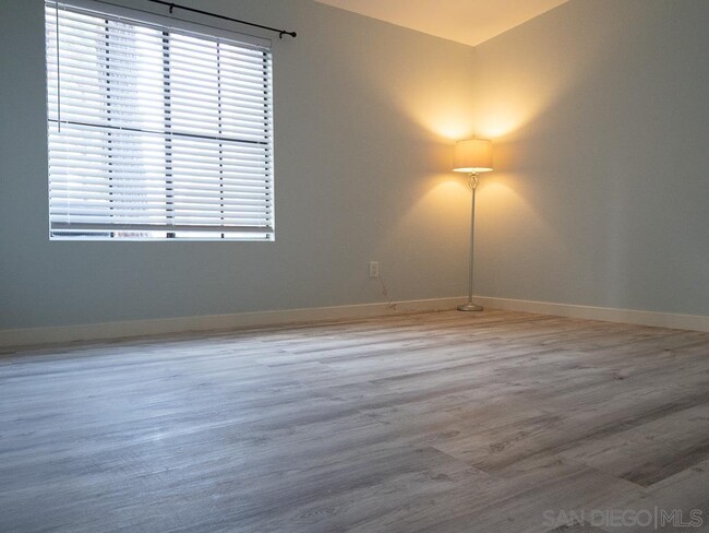 Building Photo - 12043 Alta Carmel Ct