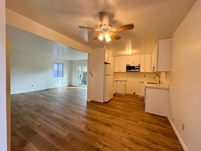 Foto del edificio - Golden Gate Drive, 930-940