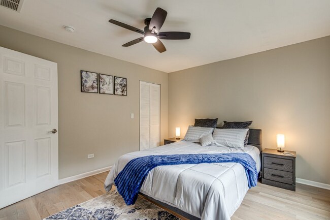 Foto del edificio - 1635 E 70th St