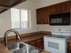Building Photo - 3 br, 2.5 bath House - 1821 GREENSPRING CI...