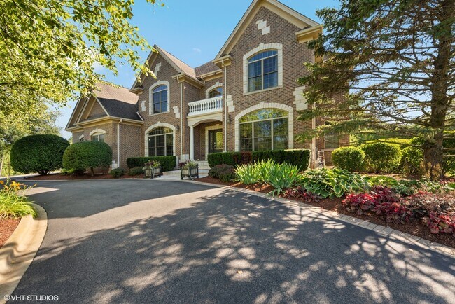 Foto del edificio - 675 Old Barrington Rd