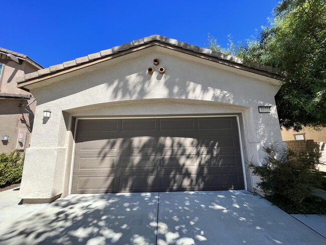 Building Photo - 3777 Rosena Ranch Rd