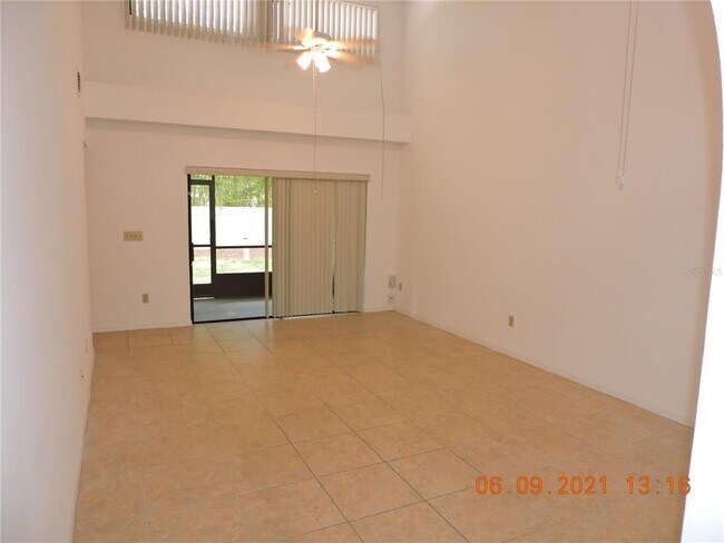 Building Photo - 8238 Sandpoint Blvd