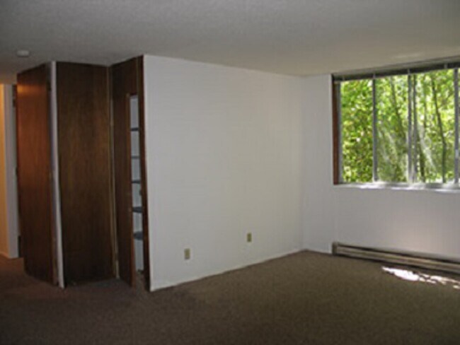 Building Photo - 2619 Benvenue