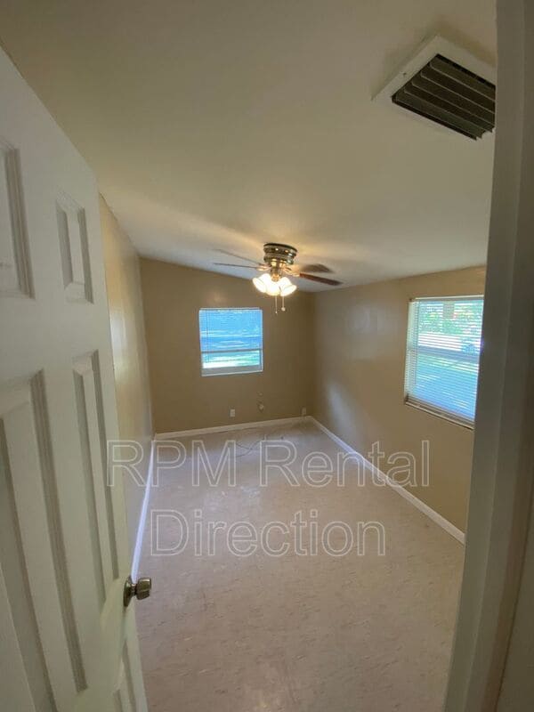 Building Photo - 370 Broward Ave