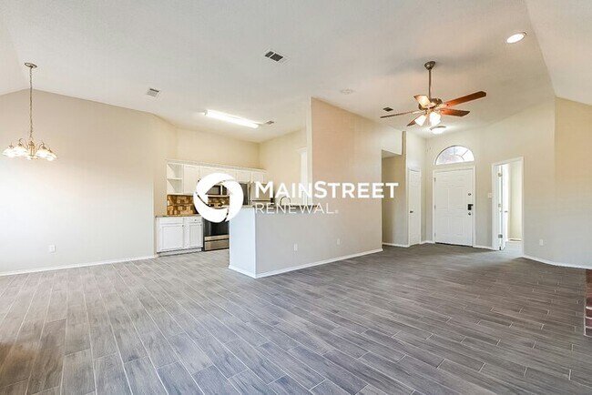 Building Photo - 4 Bedroom Pet-Friendly Home in Glenn Heights, TX with Main Street Renewal