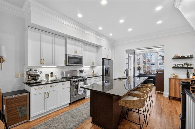 Foto del edificio - 428 Bill Kennedy Wy SE