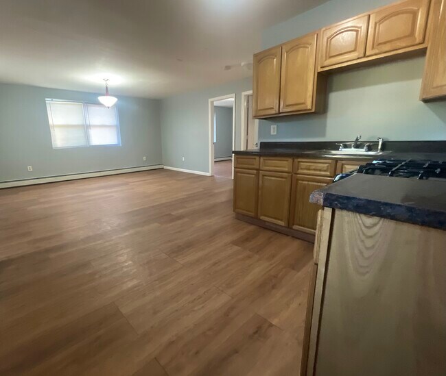 Foto del edificio - 678 E 23rd St