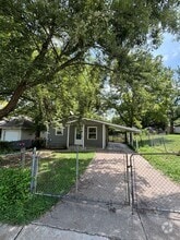 Building Photo - 2106 N Elizabeth Ave