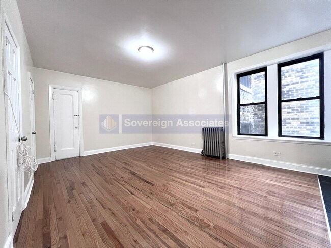 Foto del edificio - 114 West 238th Street