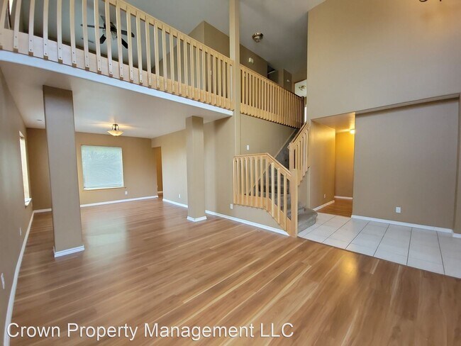 Building Photo - 5 br, 2.5 bath House - 3417 S. Buntin St.