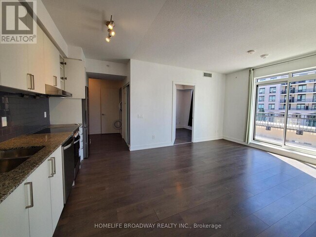 Building Photo - 278-3278 Buchanan Dr