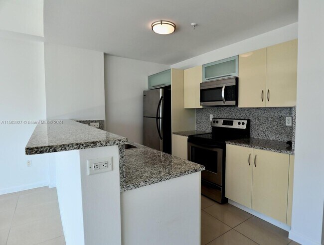Foto del edificio - 2694 Inagua Ave