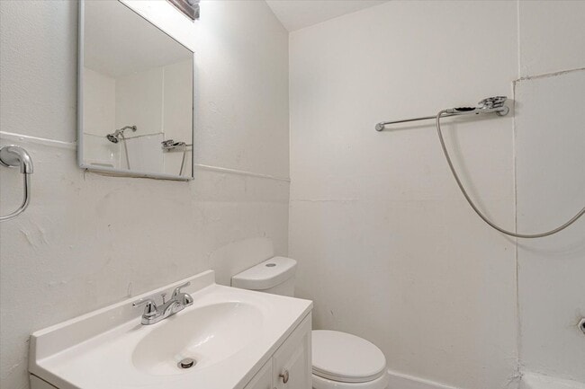 Foto del edificio - 1615 Heather St