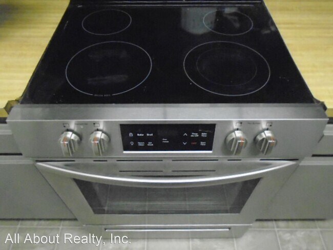 Foto del edificio - 2 br, 1 bath House - 5042 SPARROW COURT