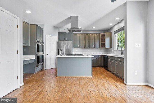 Building Photo - 9871 Upper Mill Loop