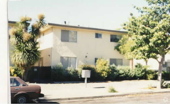 Building Photo - 3191 Impala Dr