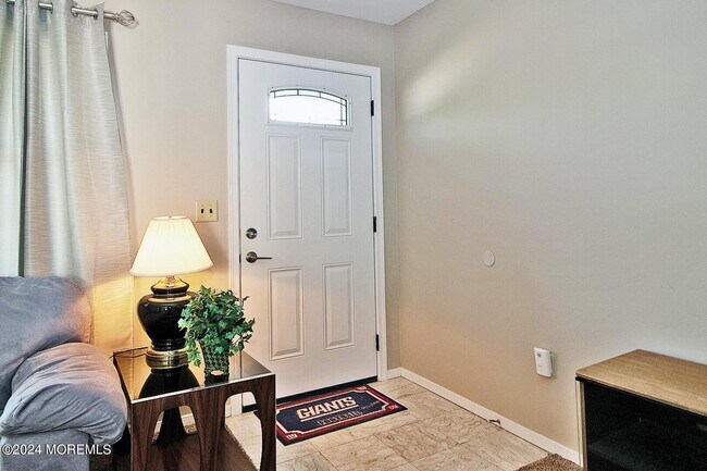 Building Photo - 1144 Fairview Dr