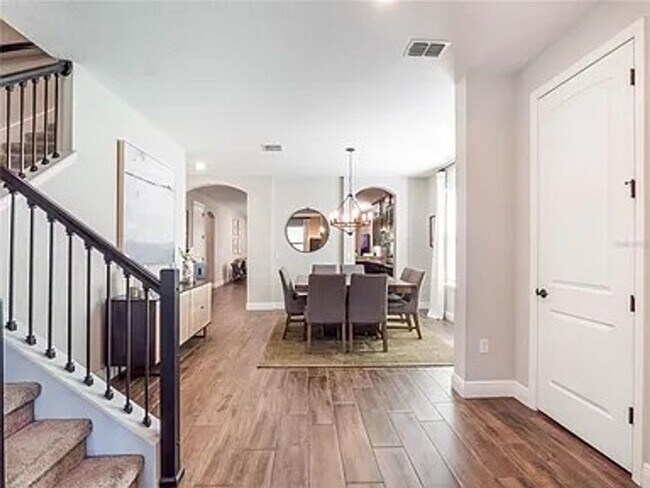 Foto del edificio - Stunning 5 bedroom home in Longwood