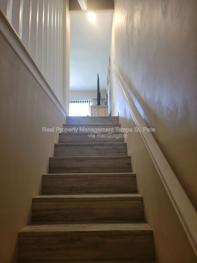 Building Photo - 12310 Capri Cir N