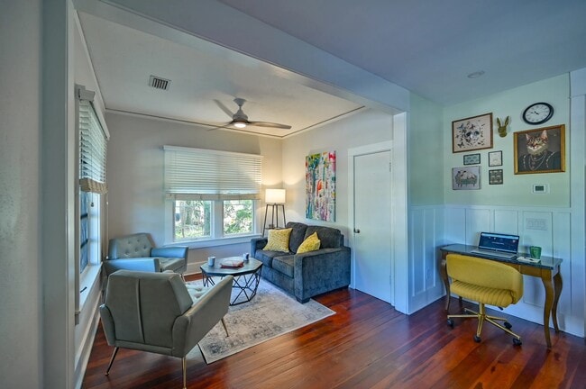 Foto del edificio - 2408 Hillview St