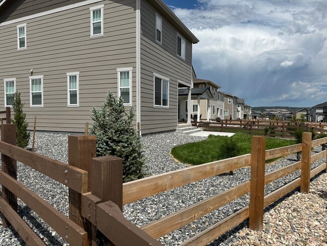 Building Photo - 2337 Prairie Smoke Dr