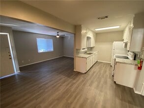 Building Photo - 1053 Linde Ave