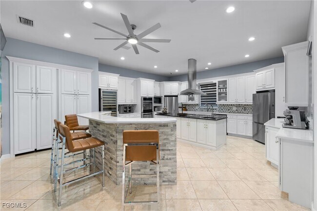Foto del edificio - 837 SW 22nd Terrace