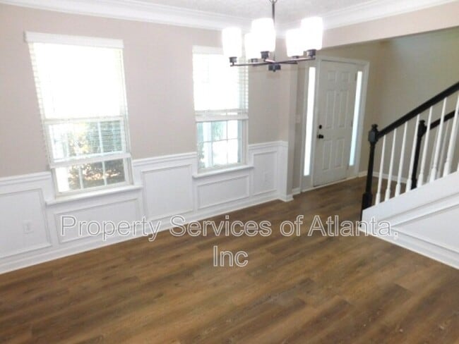 Building Photo - 1834 Stephens Pond View