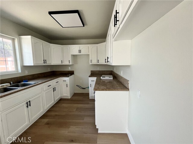 Foto del edificio - 1004 S Riverside Ave