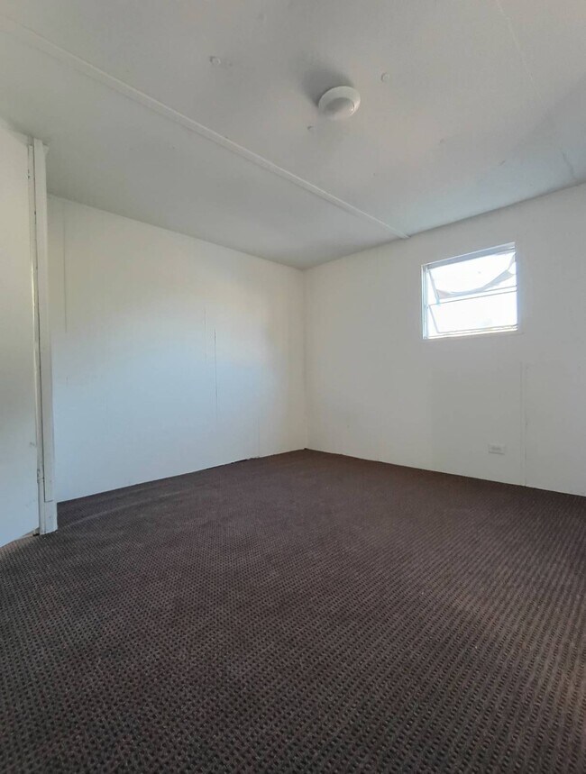 Building Photo - 1435 W King St