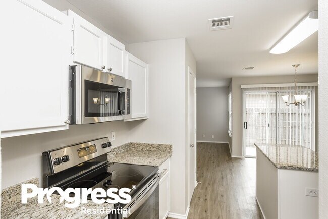 Building Photo - 8211 Maloy Manor