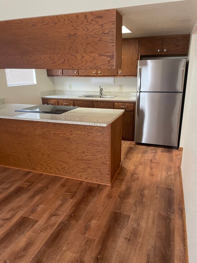 Foto principal - 2485 S Mountain View Dr