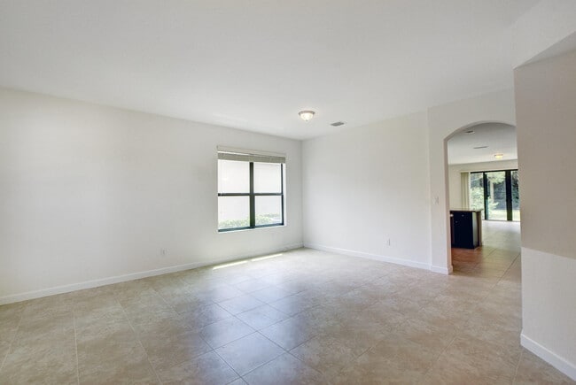 Building Photo - 8979 Gulf Run Way
