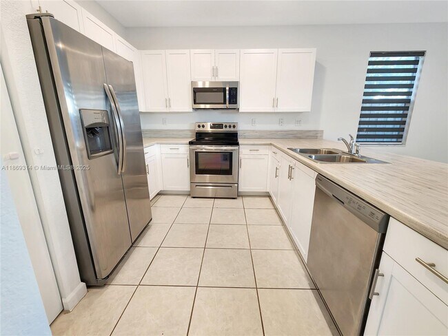 Foto del edificio - 1401 SE 27th Terrace